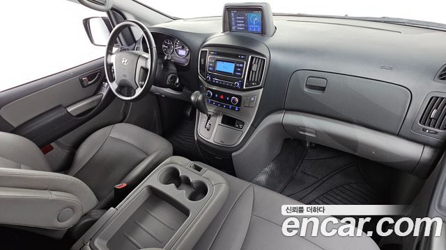 Hyundai Grand Starex Van 3-Seater Smart 2021 — фото 13