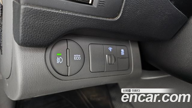 Hyundai Grand Starex Van 3-Seater Smart 2021 — фото 20