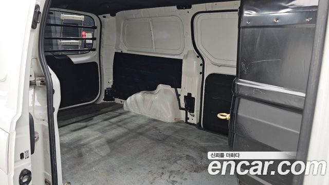 Hyundai Grand Starex Van 3-Seater Smart 2021 — фото 26