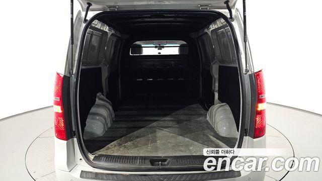 Hyundai Grand Starex Van 3-Seater Smart 2021 — фото 30
