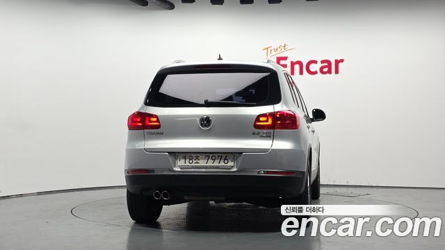 Volkswagen Tiguan 2.0 TDI Comfort 5N 2015 — фото 4
