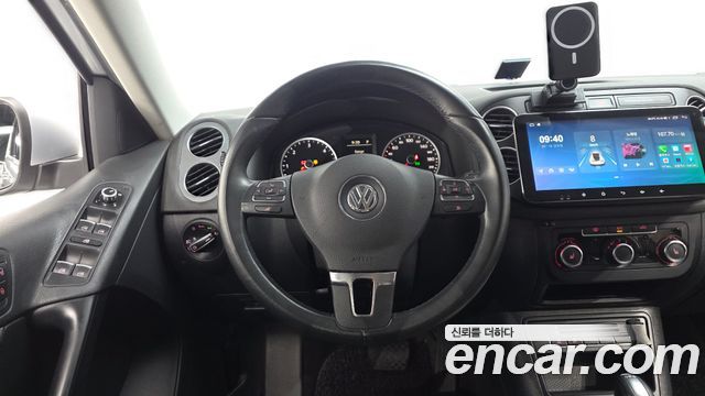 Volkswagen Tiguan 2.0 TDI Comfort 5N 2015 — фото 12