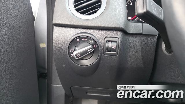 Volkswagen Tiguan 2.0 TDI Comfort 5N 2015 — фото 17
