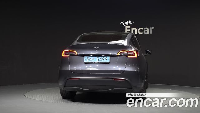 Tesla Model Y RWD 2024 — фото 4