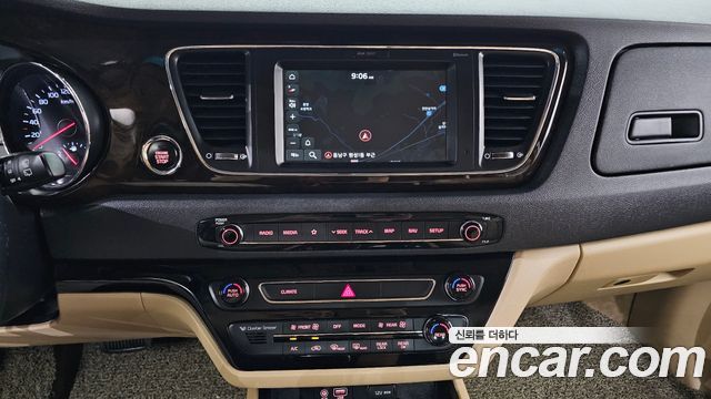 Kia Carnival 9-Seater Prstige 2019 — фото 15