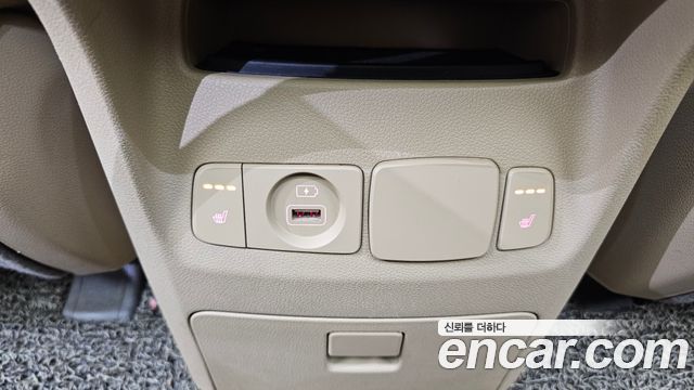Kia Carnival 9-Seater Prstige 2019 — фото 17