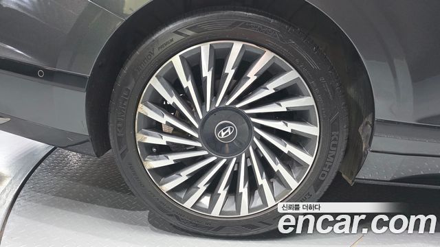 Hyundai Grandeur Hybrid (GN7) Calligraphy 2023 — фото 5