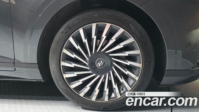Hyundai Grandeur Hybrid (GN7) Calligraphy 2023 — фото 21