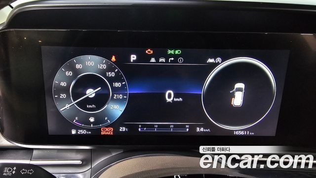 Kia Carnival (IV) Diesel 9-Seater Hi-Limousine Signature 2023 — фото 8