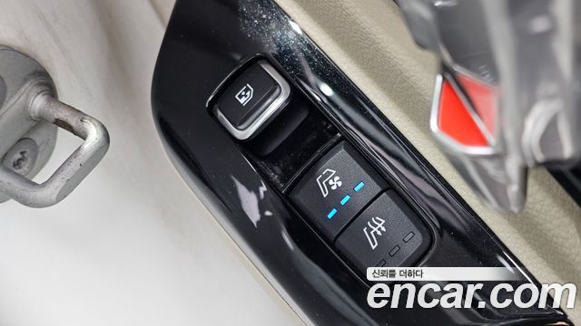Kia Carnival (IV) Diesel 9-Seater Hi-Limousine Signature 2023 — фото 16