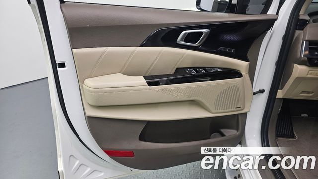 Kia Carnival (IV) Diesel 9-Seater Hi-Limousine Signature 2023 — фото 24
