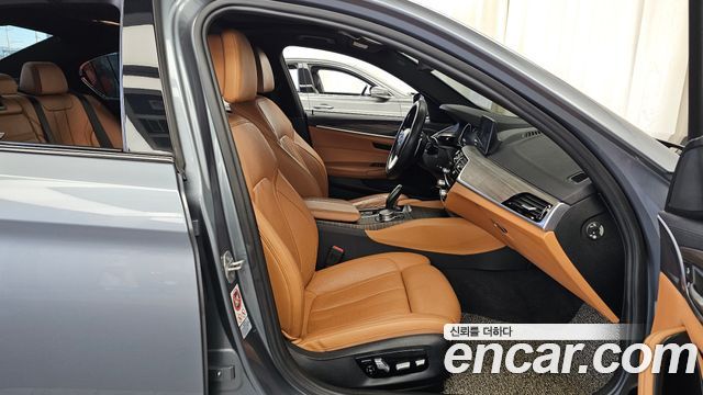 BMW 5 Series (G30) 520d xDrive M Sport Package Plus 2017 — фото 11