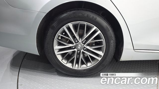 Hyundai Grandeur (IG) 3.0 LPI Taxi Example 2019 — фото 5