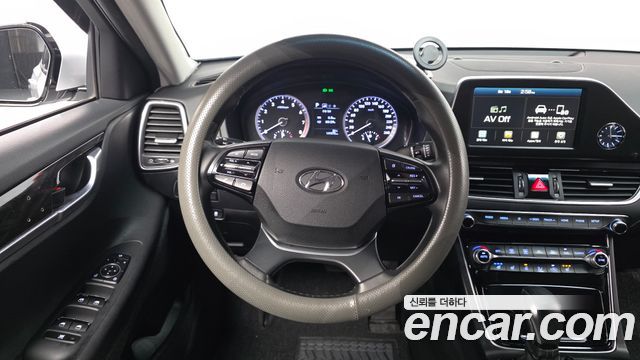 Hyundai Grandeur (IG) 3.0 LPI Taxi Example 2019 — фото 13