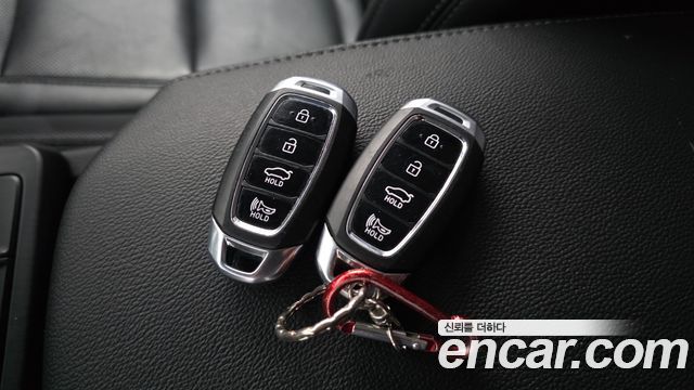Hyundai Grandeur (IG) 3.0 LPI Taxi Example 2019 — фото 20