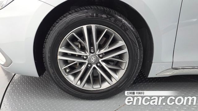 Hyundai Grandeur (IG) 3.0 LPI Taxi Example 2019 — фото 21
