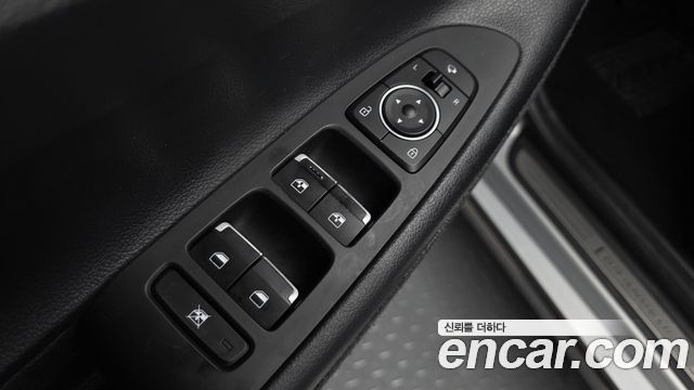 Hyundai Grandeur (IG) 3.0 LPI Taxi Example 2019 — фото 28