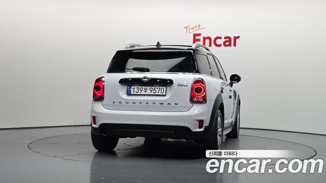 MINI Cooper Countryman Standard 2nd 2019 — фото 4