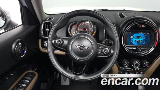 MINI Cooper Countryman Standard 2nd 2019 — фото 13