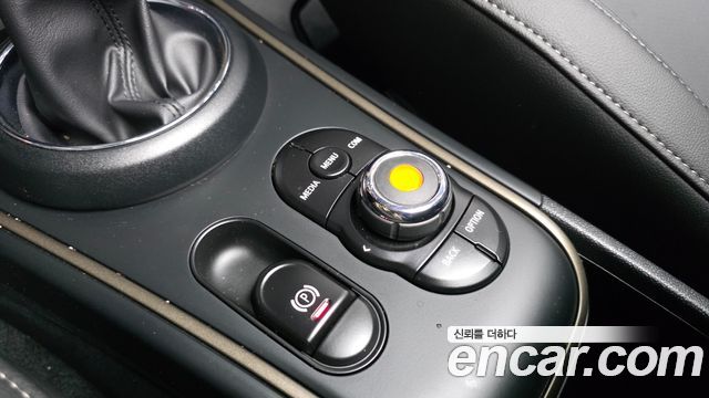 MINI Cooper Countryman Standard 2nd 2019 — фото 17
