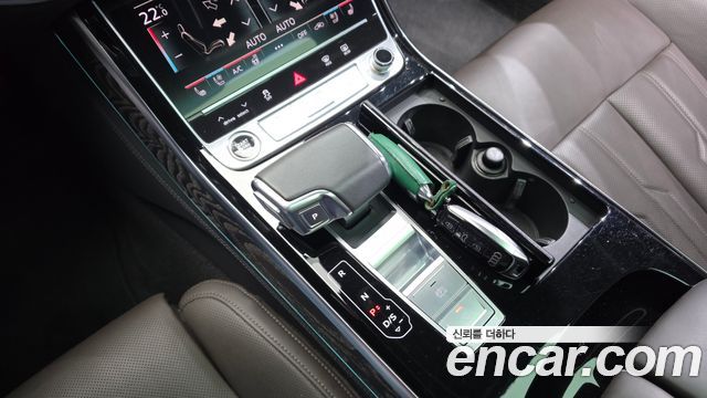 Audi A8 (D5) 55 TFSI Quattro Premium LWB 2023 — фото 9