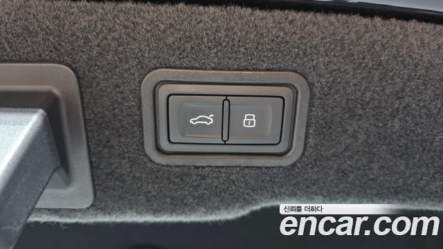 Audi A8 (D5) 55 TFSI Quattro Premium LWB 2023 — фото 16