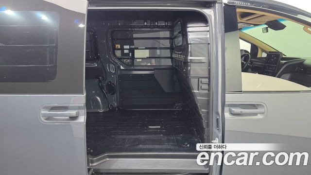 Hyundai Staria L3.5 Cargo 3-Seater Modern 2025 — фото 12