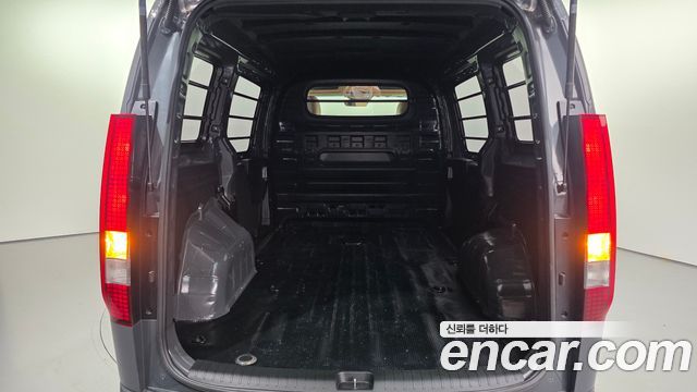 Hyundai Staria L3.5 Cargo 3-Seater Modern 2025 — фото 17