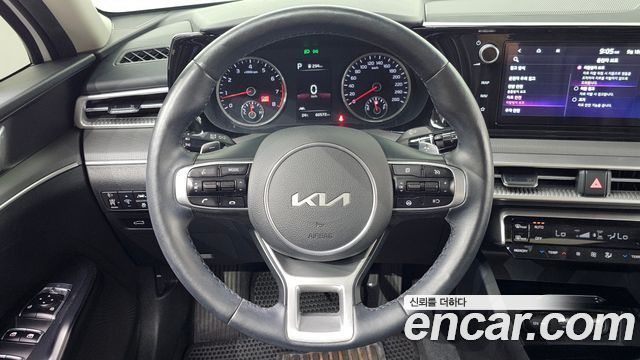 Kia K5 (III) 2.0 Prestige 2022 — фото 13