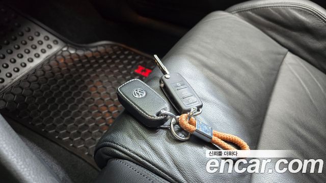 Volkswagen Golf (VI) 2.0 GTI 5Door 2011 — фото 16