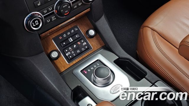 Land Rover Discovery 4 3.0 SDV6 Landmark Edition 2016 — фото 9