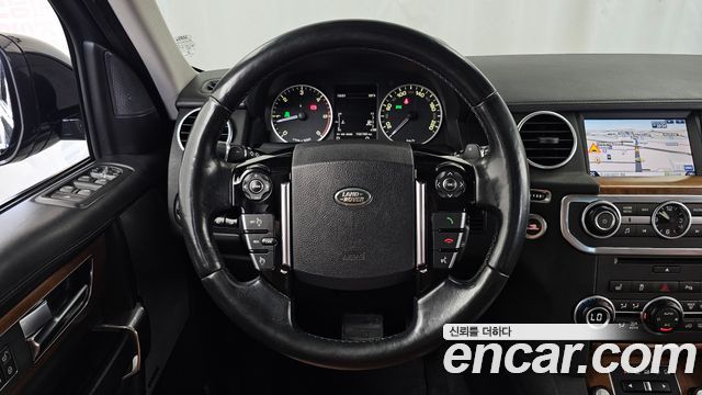 Land Rover Discovery 4 3.0 SDV6 Landmark Edition 2016 — фото 17