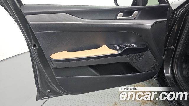 Kia K5 (III) 2.0 Prestige 2021 — фото 24