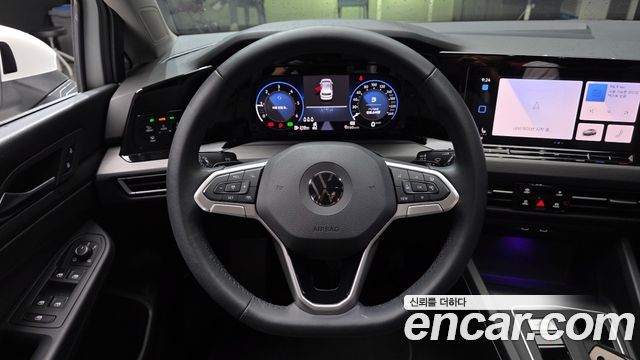 Volkswagen Golf (VIII) 2.0 TDI Prestige 2022 — фото 13
