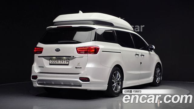 Kia Carnival 9-Seater Hi-Limousine Noblesse Special 2020 — фото 2