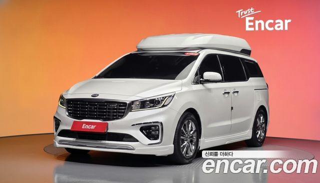 Kia Carnival 9-Seater Hi-Limousine Noblesse Special 2020 — фото 1