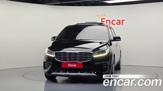 Kia Carnival 9-Seater Prstige 2020 — фото 3