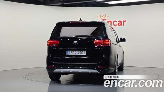 Kia Carnival 9-Seater Prstige 2020 — фото 4