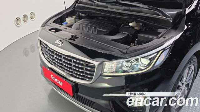 Kia Carnival 9-Seater Prstige 2020 — фото 6