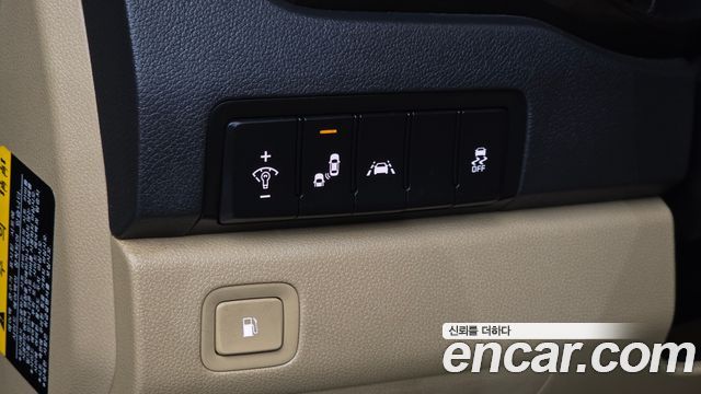 Kia Carnival 9-Seater Prstige 2020 — фото 18