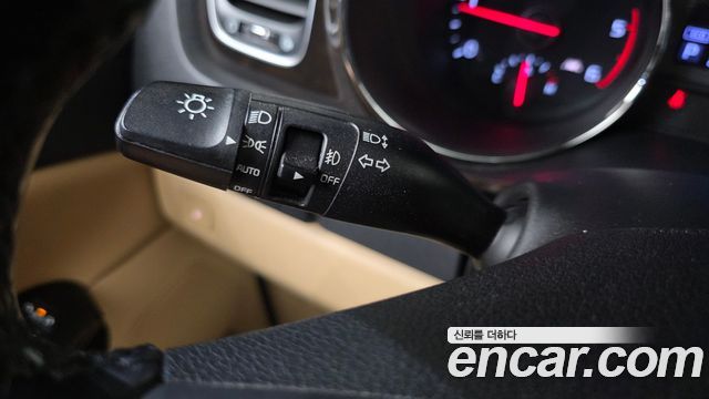 Kia Carnival 9-Seater Prstige 2020 — фото 20