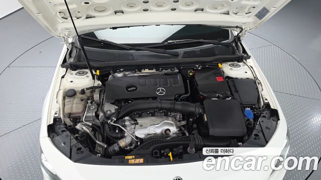 Mercedes-Benz A-Class (W177) A220 Hatchback 2020 — фото 6