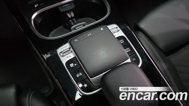 Mercedes-Benz A-Class (W177) A220 Hatchback 2020 — фото 19