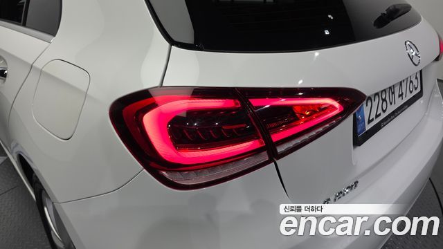 Mercedes-Benz A-Class (W177) A220 Hatchback 2020 — фото 23