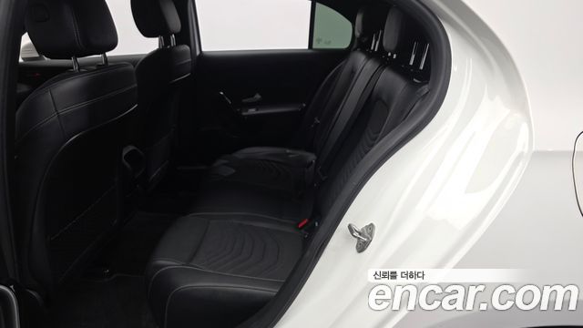Mercedes-Benz A-Class (W177) A220 Hatchback 2020 — фото 26