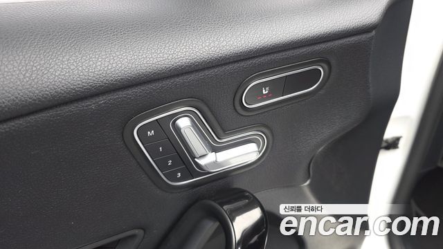 Mercedes-Benz A-Class (W177) A220 Hatchback 2020 — фото 28