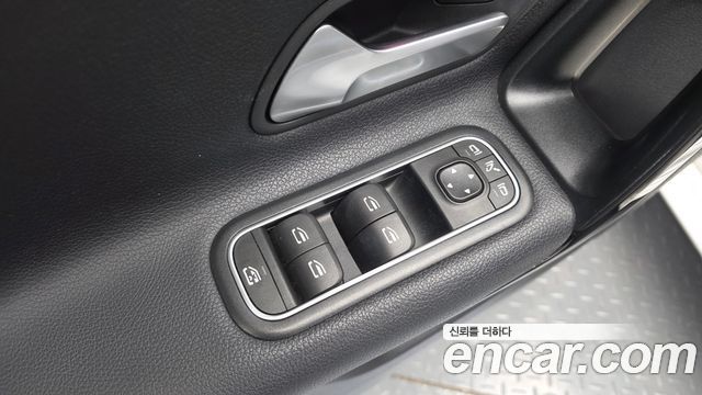 Mercedes-Benz A-Class (W177) A220 Hatchback 2020 — фото 29