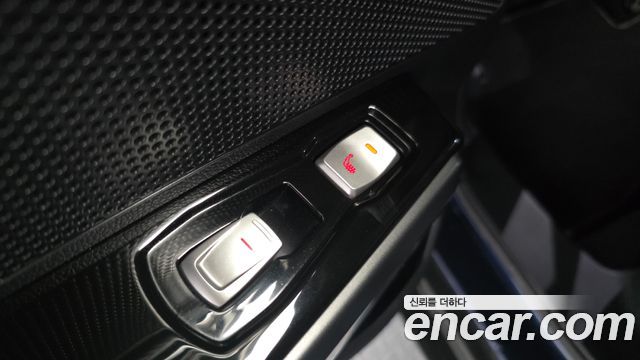 KG Mobility (SsangYong) Tivoli LX 2WD 2017 — фото 17