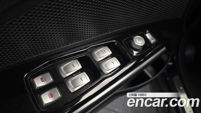 KG Mobility (SsangYong) Tivoli LX 2WD 2017 — фото 32