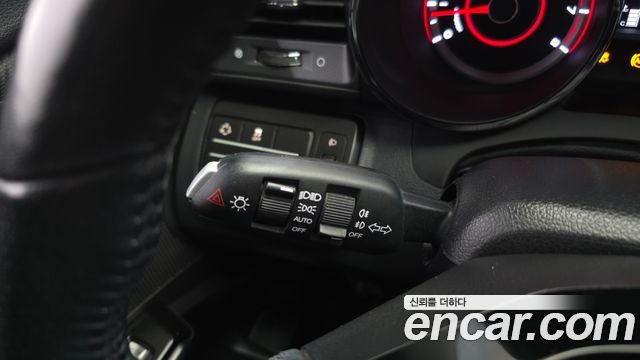 KG Mobility (SsangYong) Tivoli LX 2WD 2017 — фото 33
